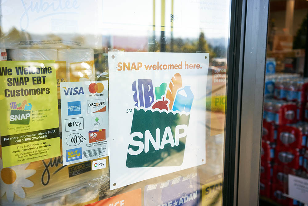 SNAP accepted here sign